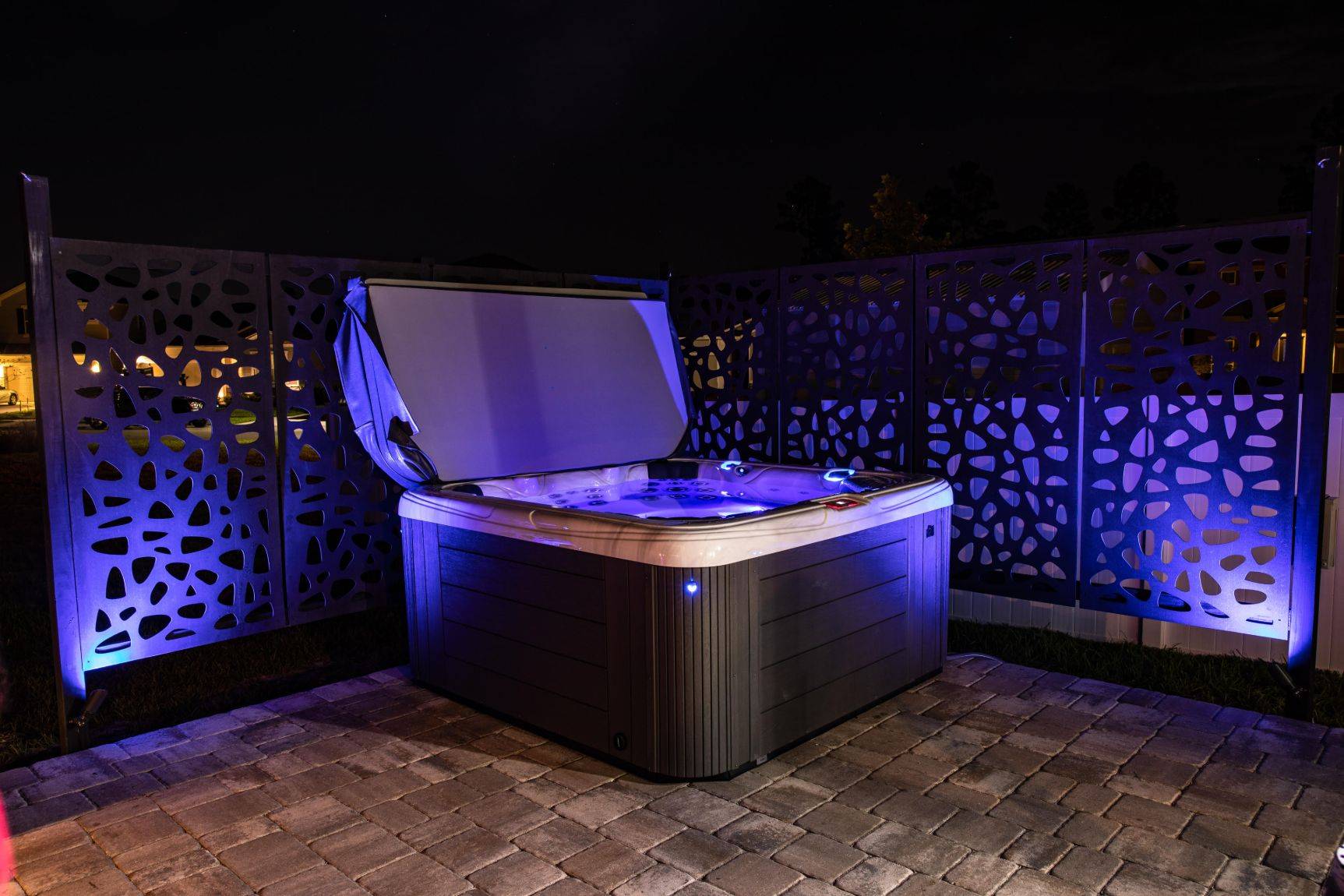 Hot Tub Lighthouse Spas & Pools Inc (1)